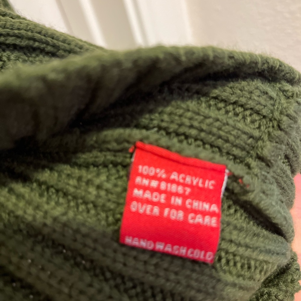 Sweater - Picture 4 of 4